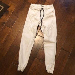 white skinny joggers